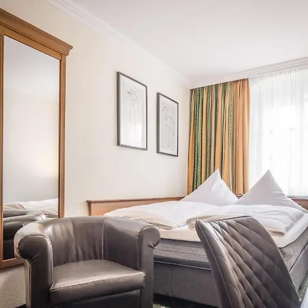 Otel Hotel-gasthof Hoettl 4*