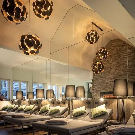 Otel Hotel-gasthof Hoettl 4*