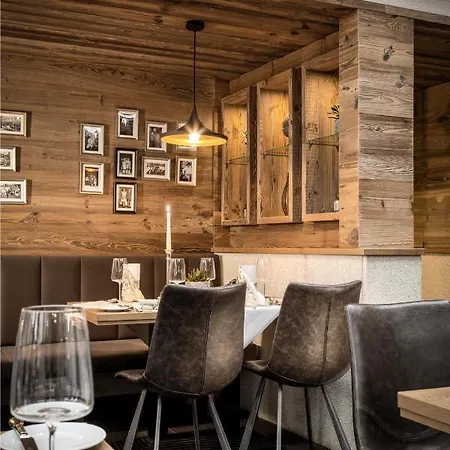 Otel Hotel-gasthof Hoettl 4*