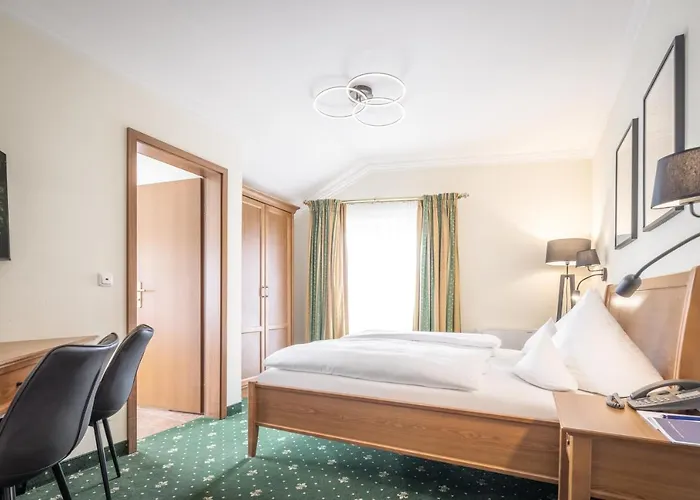 Hotel-gasthof Hoettl Deggendorf