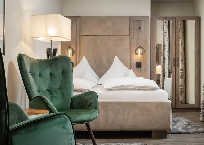 Hotel Hotel-gasthof Hoettl 4*