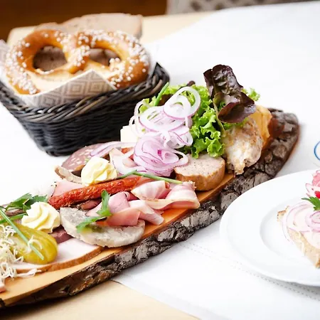 Hotel-gasthof Hoettl Hotel