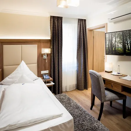 Hotel-gasthof Hoettl Deggendorf