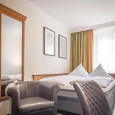 Hotel Hotel-gasthof Hoettl 4*