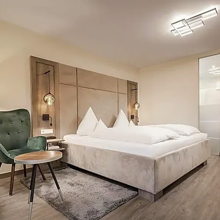 Hotel-gasthof Hoettl Hotel