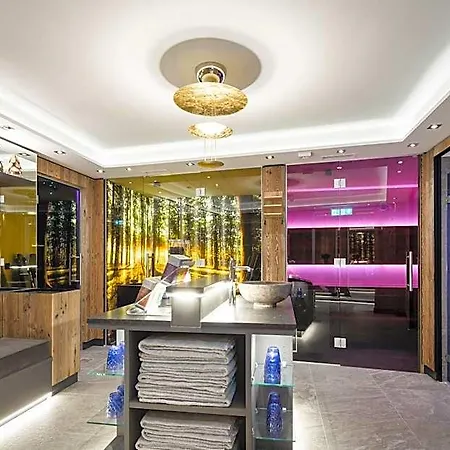 Hotel Hotel-gasthof Hoettl 4*