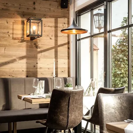 Hotel-gasthof Hoettl Deggendorf