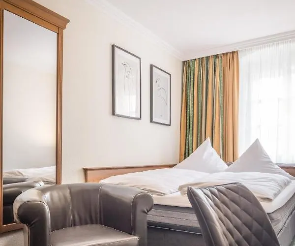 Hotel Hotel-gasthof Hoettl 4*