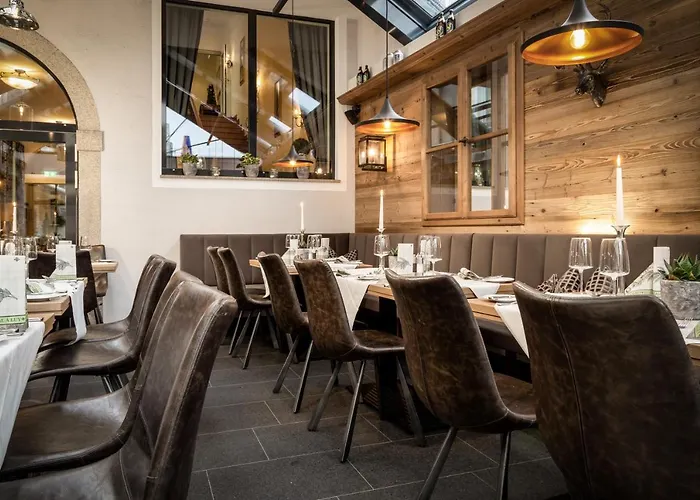 Hotel-gasthof Hoettl מלון